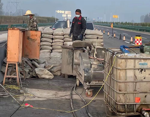 兴隆华侨农场高速路病害处理